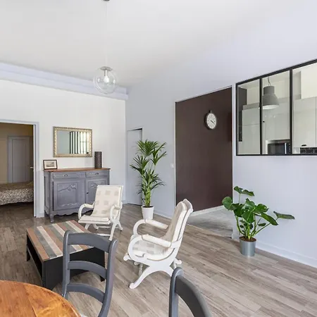 Guestready - Urban Escape Steps From The Action Daire Bordeaux
