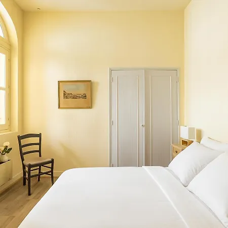 Guestready - Urban Escape Steps From The Action *