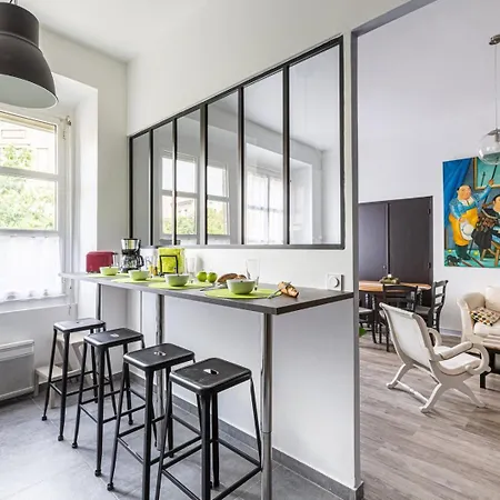 Guestready - Urban Escape Steps From The Action Bordeaux